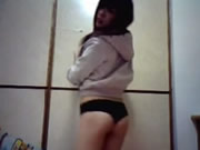 Korean Cutie Show On Cam